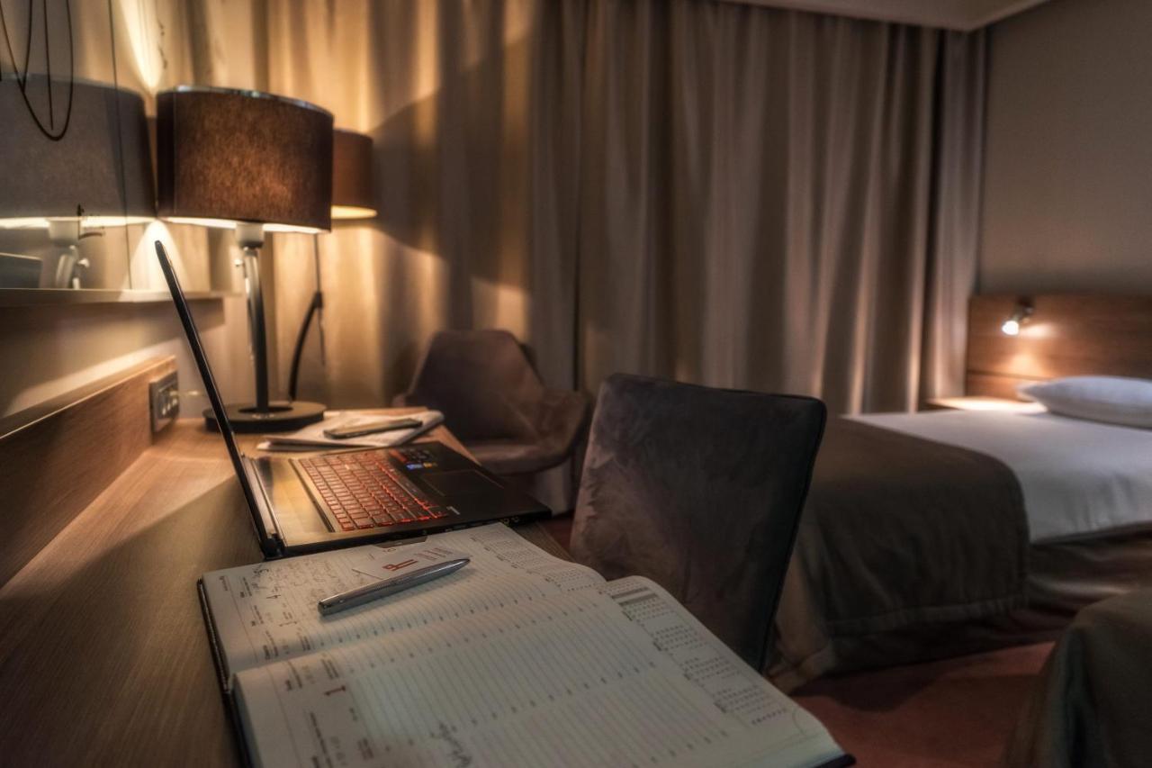 Hotel Hp Park Όλστυν Εξωτερικό φωτογραφία